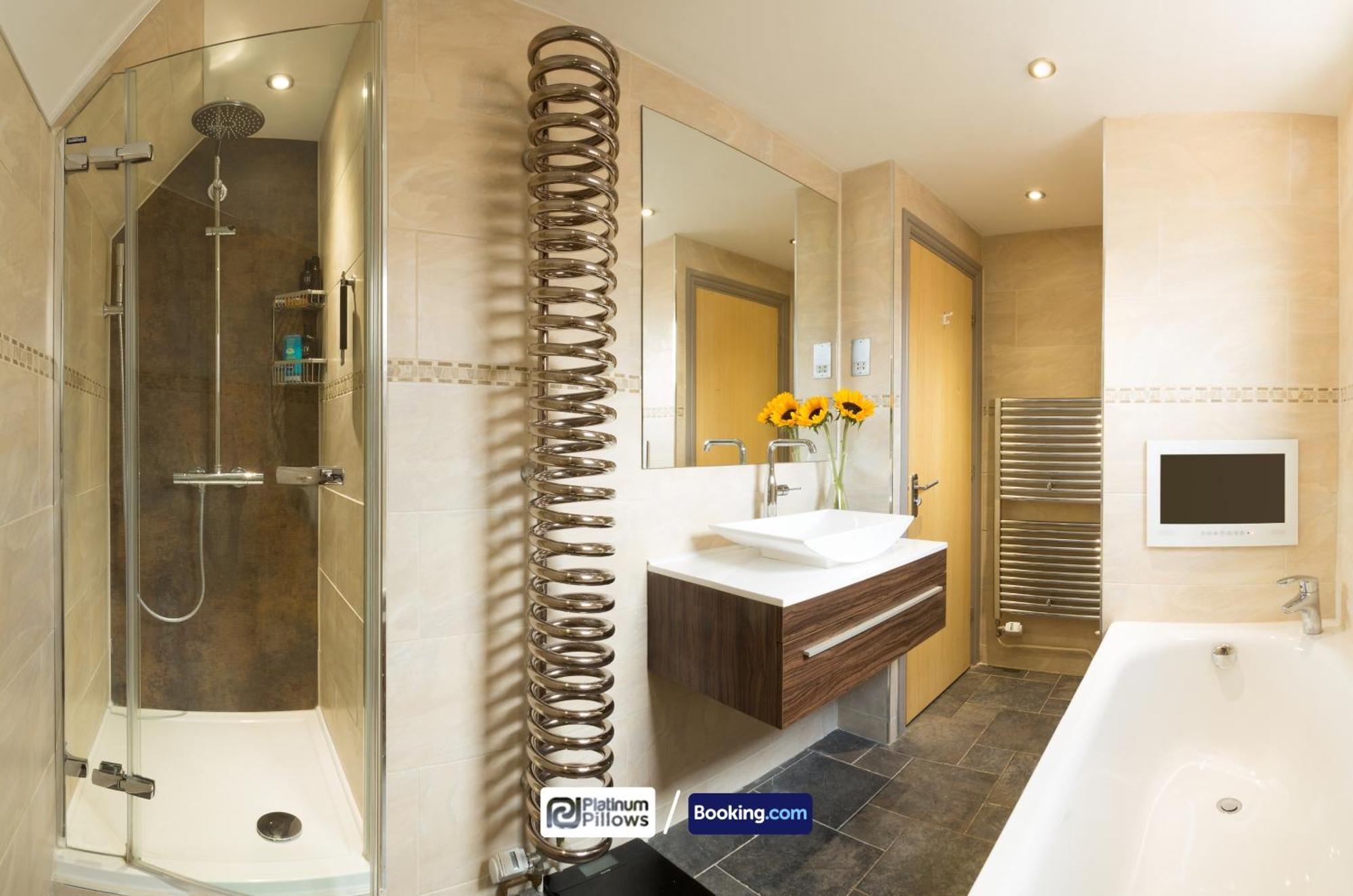 Modern Oxford 4 Bedroom Apartment, Contractor Accommodation, Walkable Into City Centre, Weekly & Monthly Deals ภายนอก รูปภาพ
