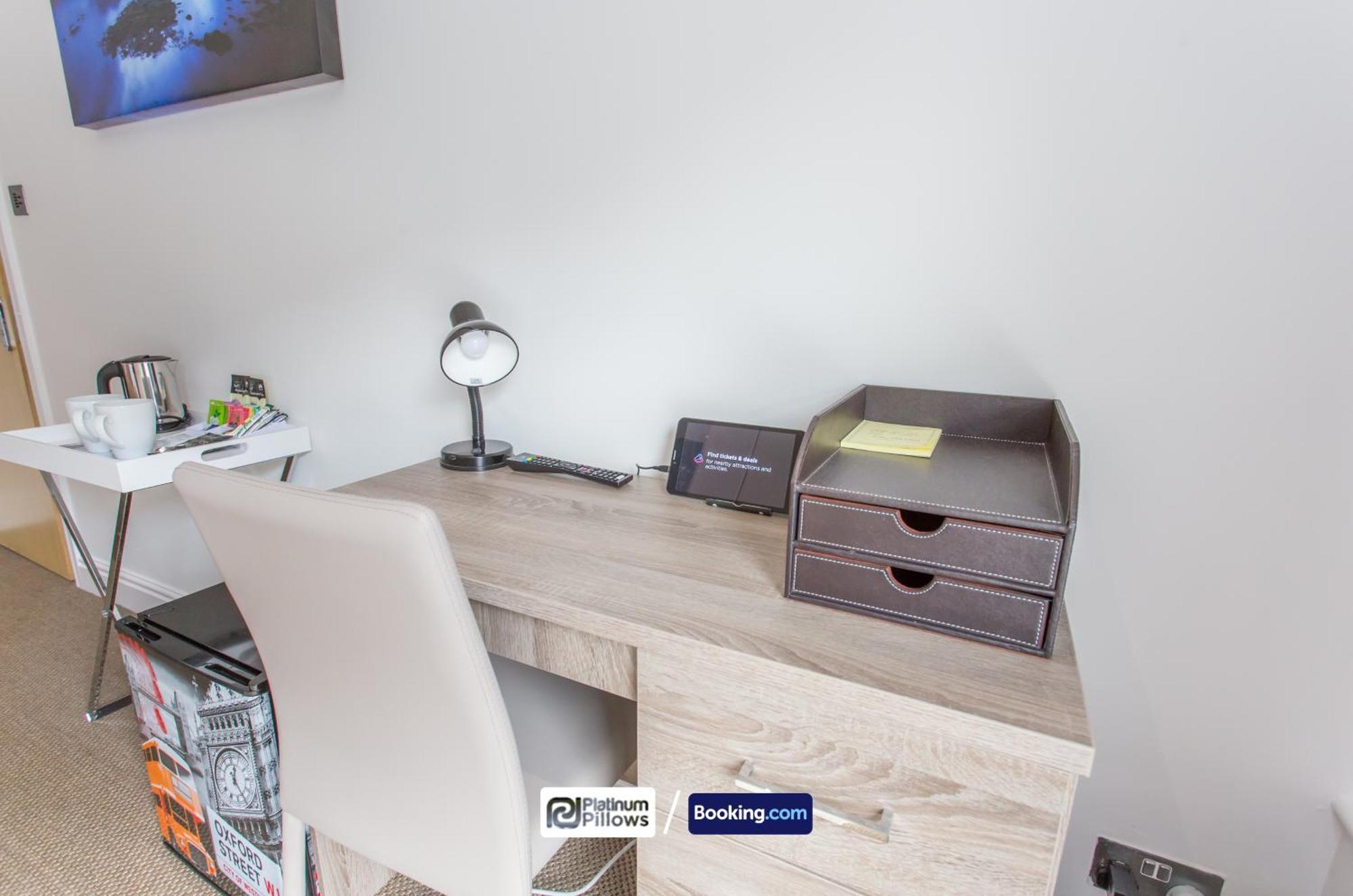 Modern Oxford 4 Bedroom Apartment, Contractor Accommodation, Walkable Into City Centre, Weekly & Monthly Deals ภายนอก รูปภาพ